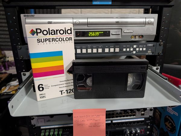 Polaroid Supercolor T-120 with post-it. USS Cole memorial, Bush v. Gore debate, Oprah, October 2000 (VHS-2026-052)