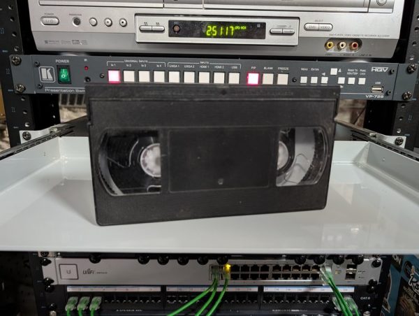 VHS-2026-458: Unmarked VHS with 2005-2006 TiVo transfers, Dr. Phil Escaping Addiction and David Blaine Drowned Alive x3
