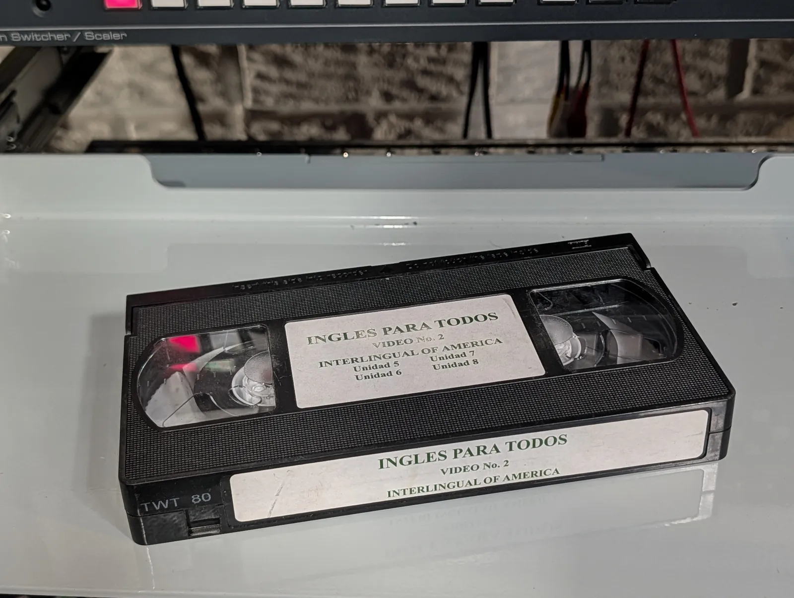 VHS-2026-754: Ingles Para Todos: Video No. 2, Units 5 to 8, physical VHS tape in the 90s Craig archive.