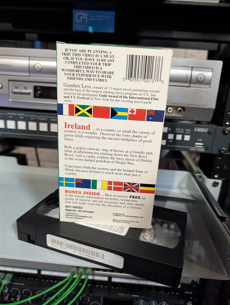 Passport Travel Guide: Ireland - A State of Mind: tape photo 2