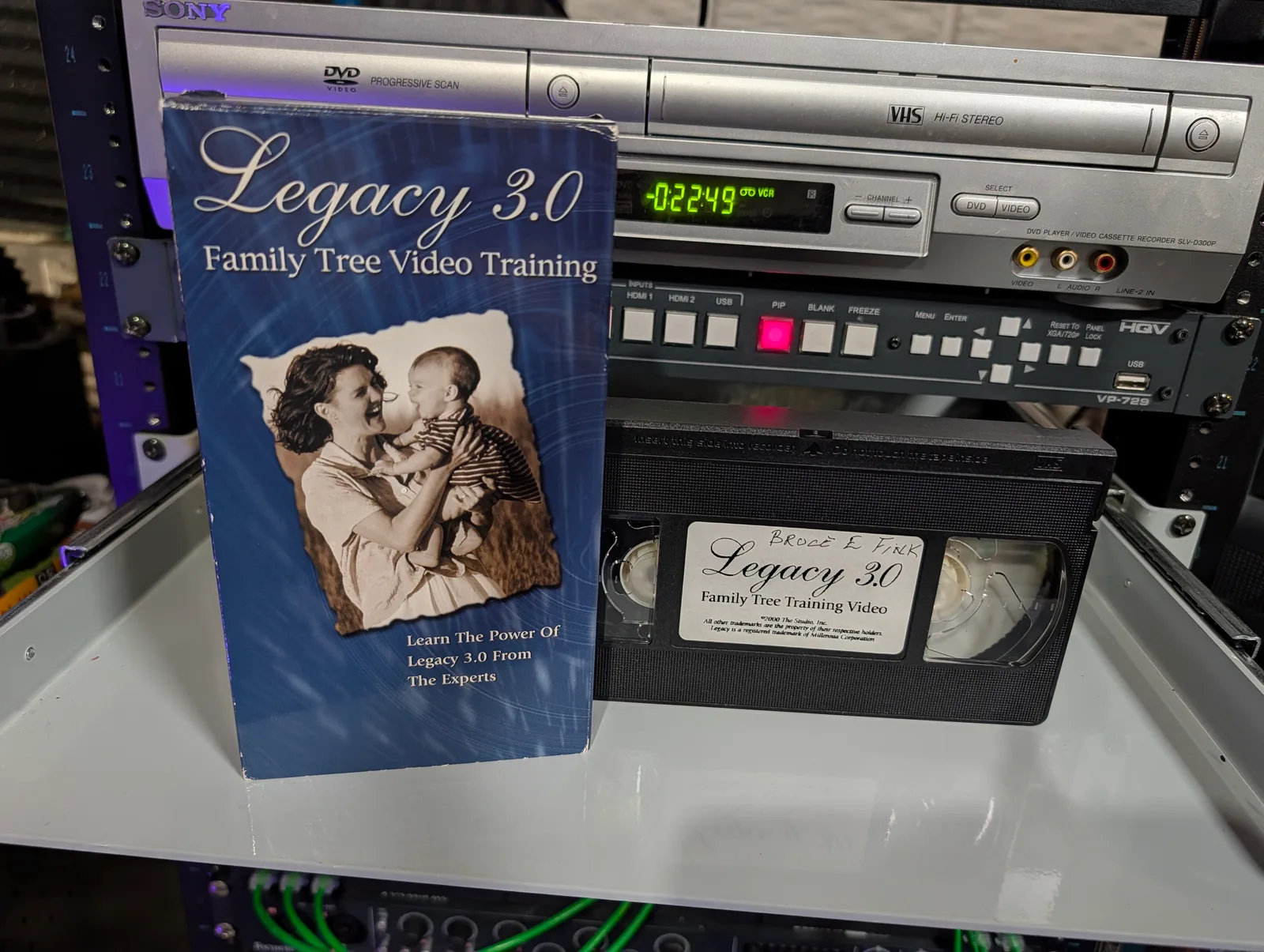 Legacy 3.0 Family Tree Video Training (2000): tape photo 2