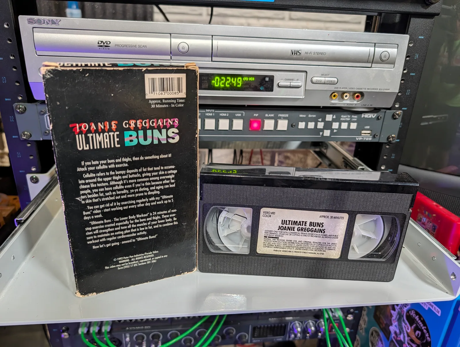 Joanie Greggains: Ultimate Buns (1992): tape photo 2