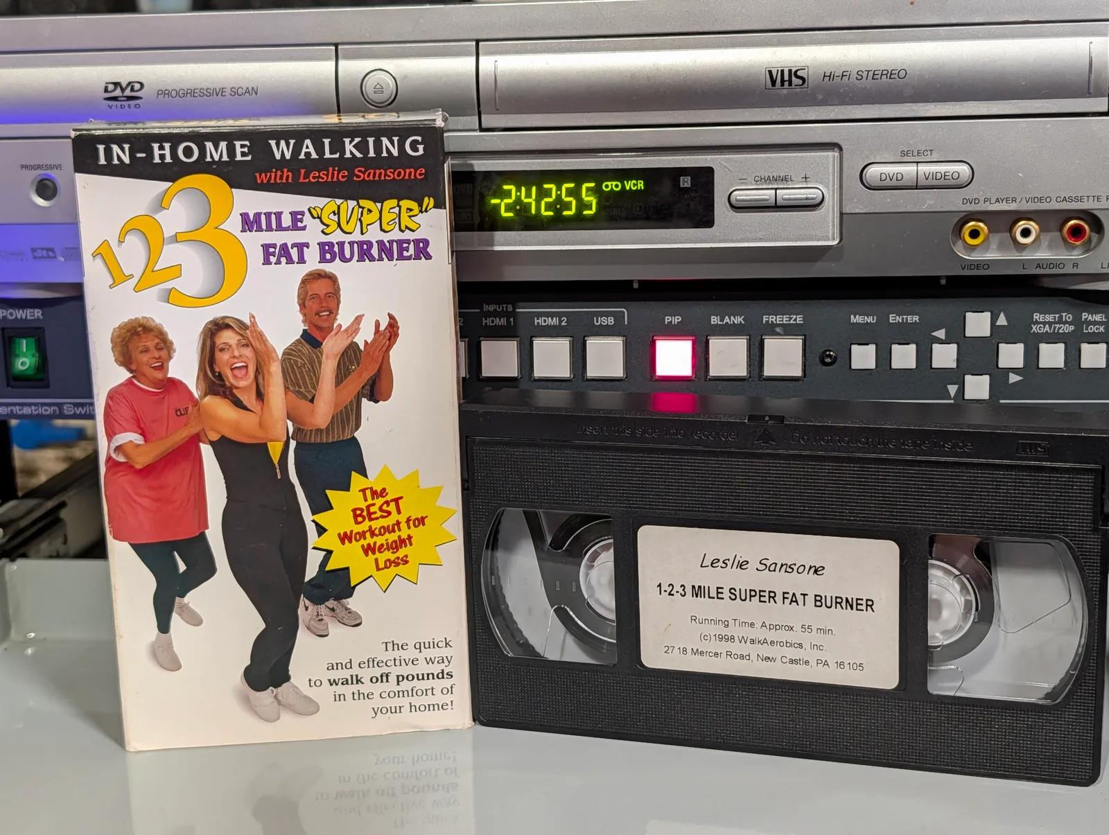 Leslie Sansone In-Home Walking: 1 2 3 Mile "Super" Fat Burner (1998): tape photo 1