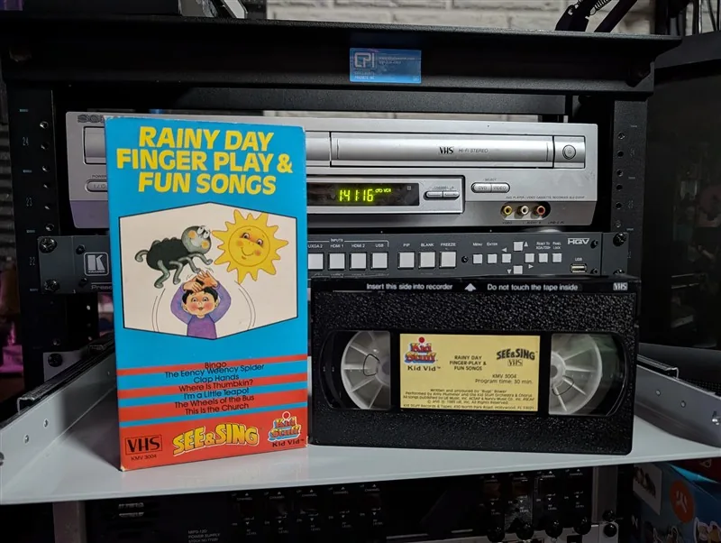 Rainy Day Finger Play & Fun Songs (1989): tape photo 1