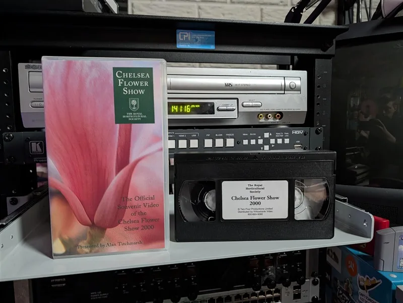 Chelsea Flower Show 2000 with Alan Titchmarsh: tape photo 1
