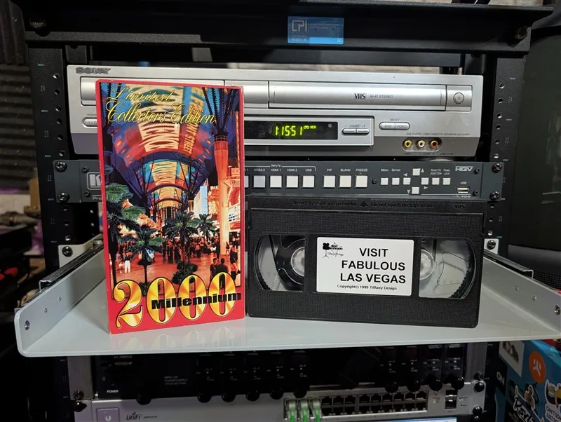 Visit Fabulous Las Vegas: 2000 Millennium Collector's Edition: tape photo 1