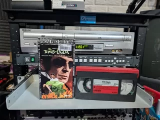 She-Devil in a Tomb of Ligeia Sleeve: tape photo 1