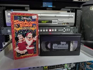 Disney's Sing Along Songs: The Twelve Days of Christmas: tape photo 1