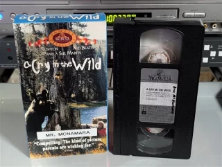 A Cry in the Wild: MGM/UA Family Treasures VHS: tape photo 1