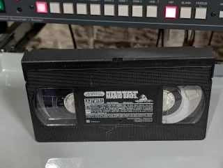 Super Mario Bros. (Commercial VHS): tape photo 1